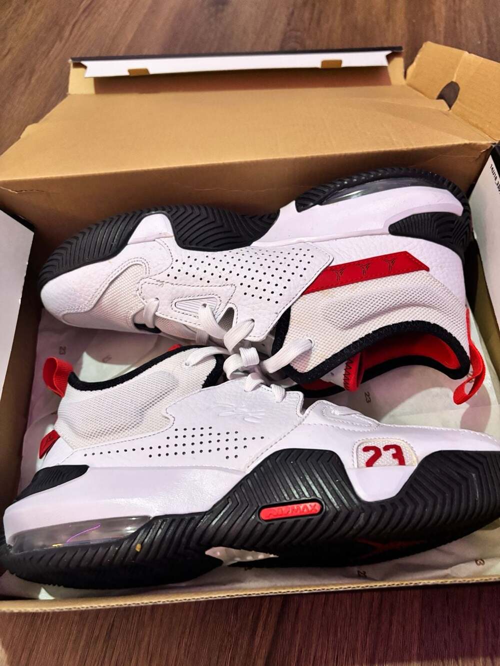 Jordan Stay Loyal 2 Size 9 White University Red